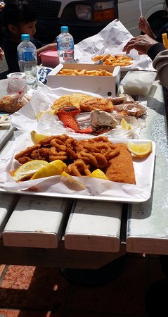 Tweed River Seafoods - Restaurant Gold Coast 0