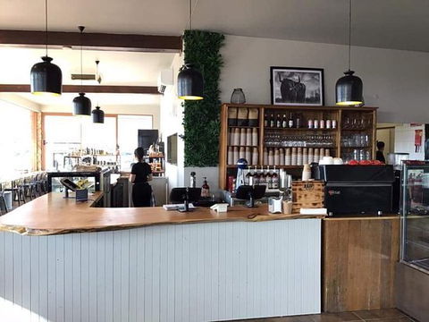 Kiki's In The Grove - Restaurant Gold Coast 0