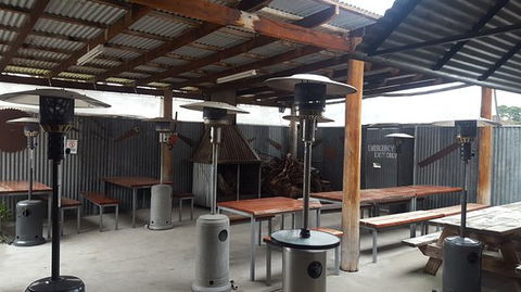 Loaded Dog Hotel Restaurant - Restaurant Gold Coast 0