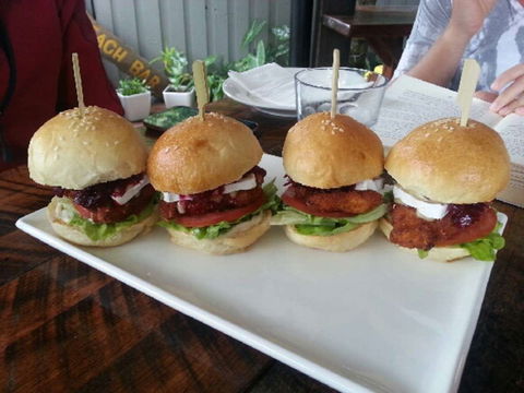 The Garage Bar And Grill - Restaurant Gold Coast 0