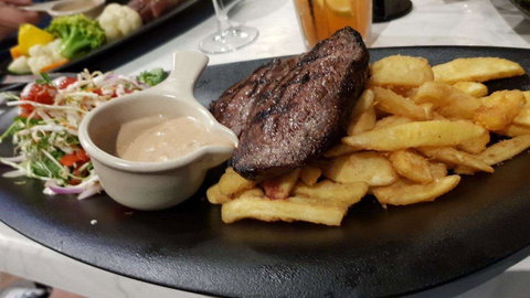 Heritage Hotel - Restaurant Gold Coast 0