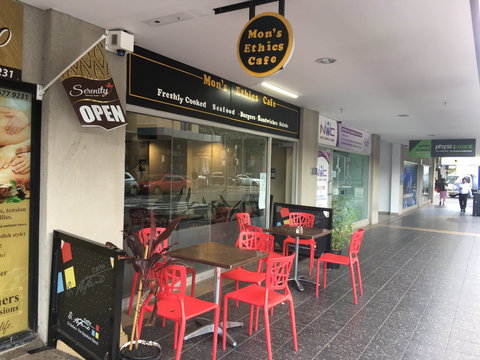 Mon's Ethics Cafe - Restaurant Gold Coast 0