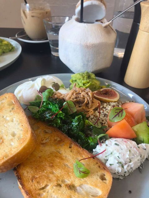 Warren & Holt - Restaurant Gold Coast 0