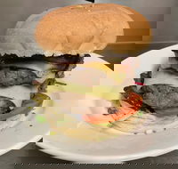 The Pirate Den Bar and Grill - Restaurant Gold Coast