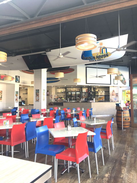 Beach House Bar & Grill - Restaurant Gold Coast 0