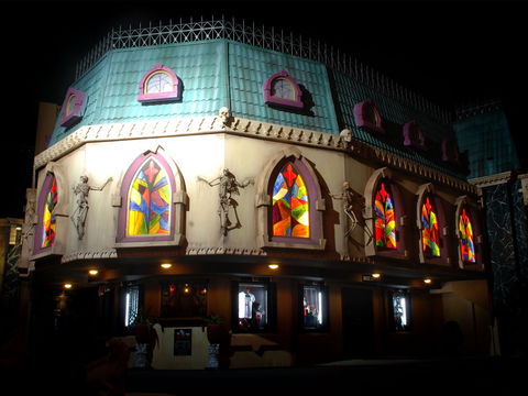 Dracula's Cabaret - Restaurant Gold Coast 1