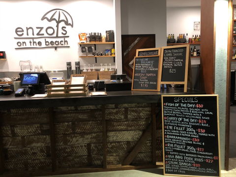 Enzo's On The Beach - Restaurant Gold Coast 1