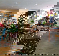 Mid-Century Cafe and Collectables - Restaurant Gold Coast