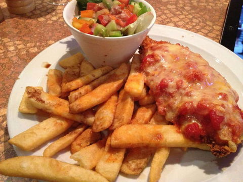 Queen's Steakhouse - Restaurant Gold Coast 0