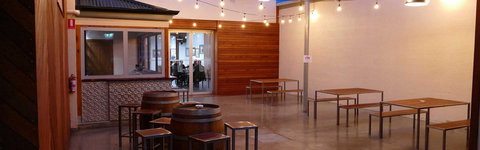 Jens Town Hall Hotel - Restaurant Gold Coast 2