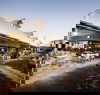 Kawana Waters Hotel - Restaurant Gold Coast