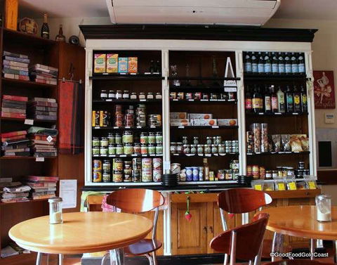 Montmartre French Patisserie - Restaurant Gold Coast 0