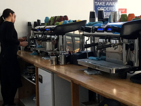 J & L Coffee Roasters And Chocolatiers - Restaurant Gold Coast 2