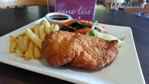 Bistro - Long Jetty Hotel - Restaurant Gold Coast 0