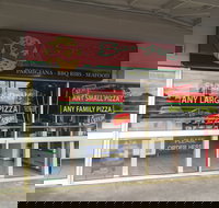 Sampe's Pizza - Restaurant Gold Coast