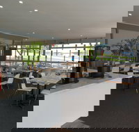 Sails Cafe at Clayton Bay - Restaurant Gold Coast