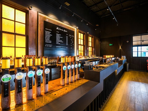 The Daring Squire - Restaurant Gold Coast 1