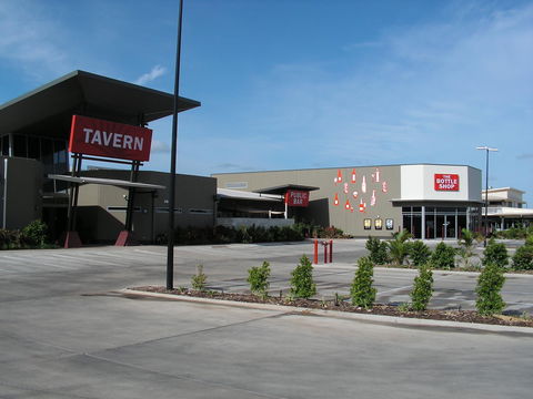 Mayfair Ridge Tavern - Restaurant Gold Coast 0