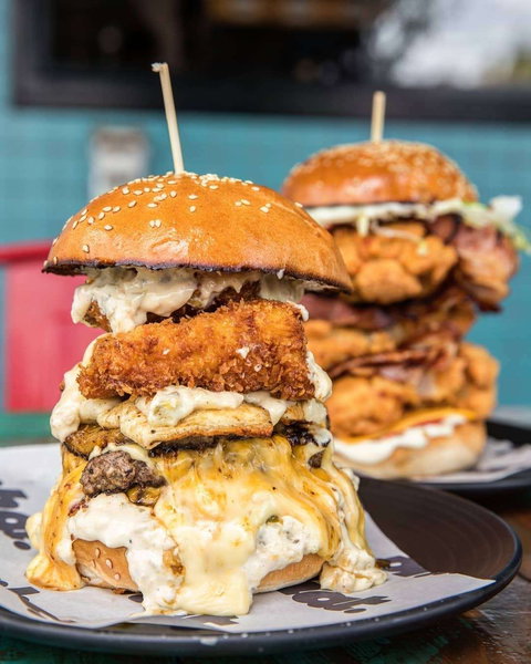 PHAT Pizza And Burger Bar - Restaurant Gold Coast 0