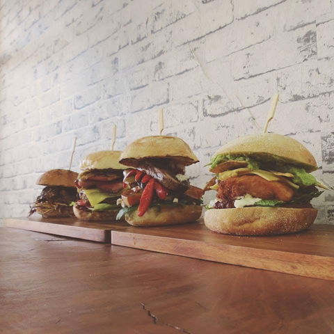 Rocco's Burger Cafe - Restaurant Gold Coast 0