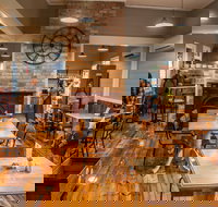 Tracks on Point Cafe - Restaurant Gold Coast