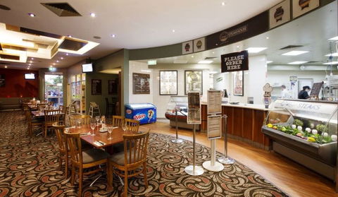 Victoria Point Tavern - Restaurant Gold Coast 0
