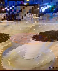 Art Deco Bar and Kitchen