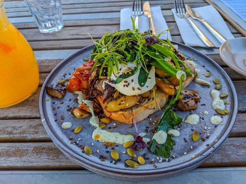 Eating Station - Restaurant Gold Coast 0