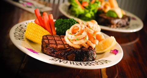 Hog's Australia's Steakhouse - Victoria Point - Restaurant Gold Coast 0
