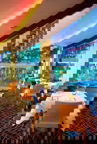 Relish Grill  Bar