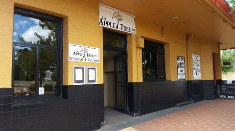 The Apple Tree Inn - Restaurant Gold Coast 0