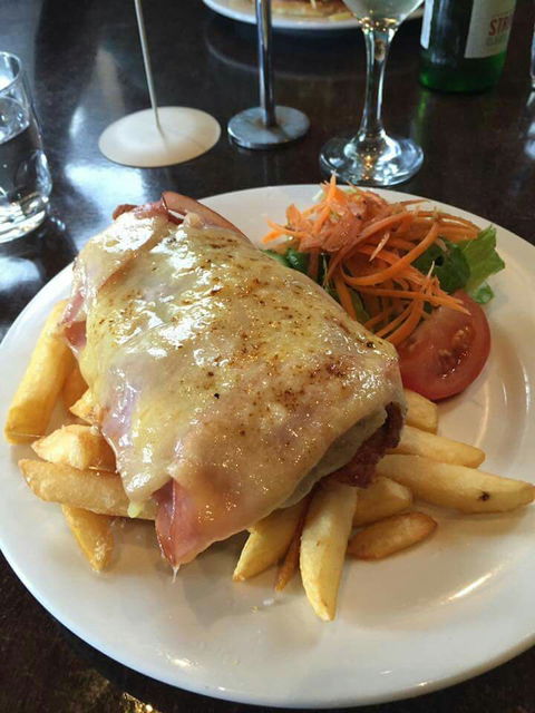 The Apple Tree Inn - Restaurant Gold Coast 5