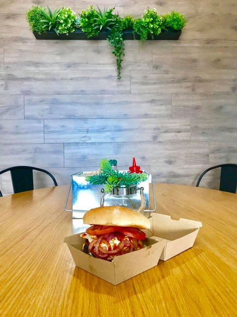 Catch Fish & Burger Bar - Restaurant Gold Coast 0