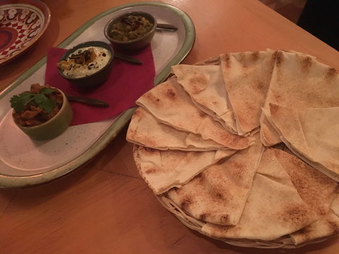 Cafe Darya - Restaurant Gold Coast 0