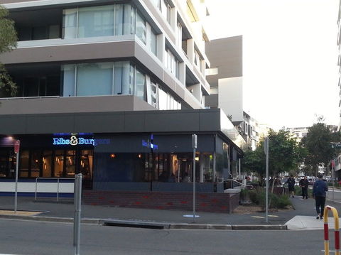 Ribs & Burgers - Pyrmont - Restaurant Gold Coast 0