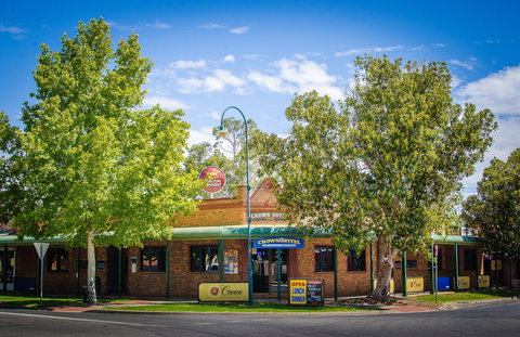 Crown Hotel Wentworth - Restaurant Gold Coast 1