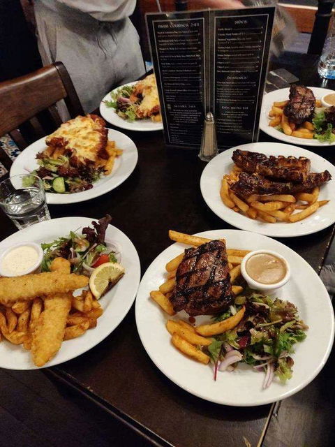Royal Hotel - Restaurant Gold Coast 0