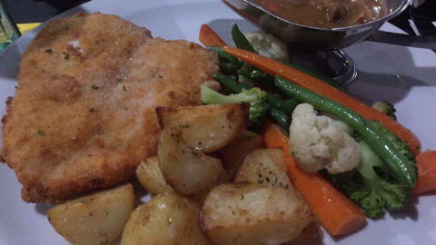 Mermaid Beach Tavern - Restaurant Gold Coast 0
