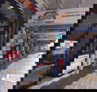 New Uncle's Bakery - Restaurant Gold Coast