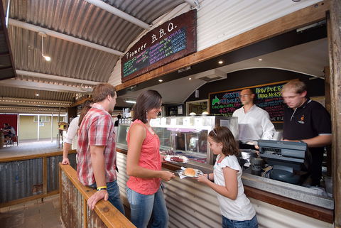 Pioneer BBQ And Bar - Restaurant Gold Coast 1