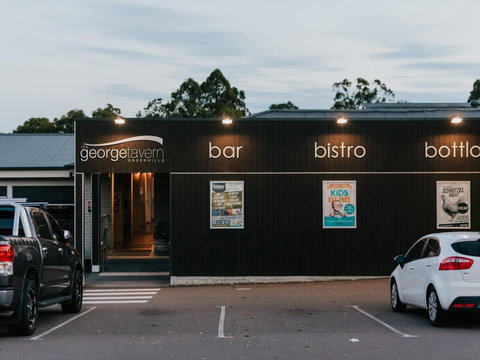 The George Tavern Greenhills - Restaurant Gold Coast 0