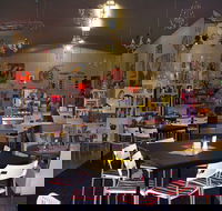Noelene's Book Cafe - Restaurant Gold Coast