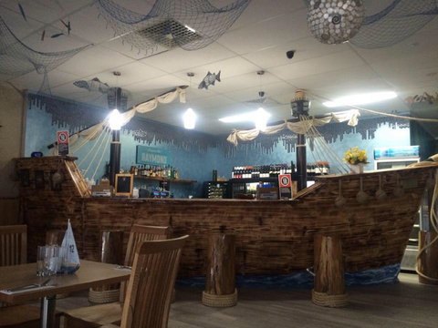 Stingrays Ocean And Grill - Restaurant Gold Coast 1