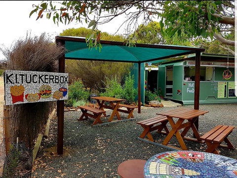 KI Tuckerbox - Restaurant Gold Coast 0