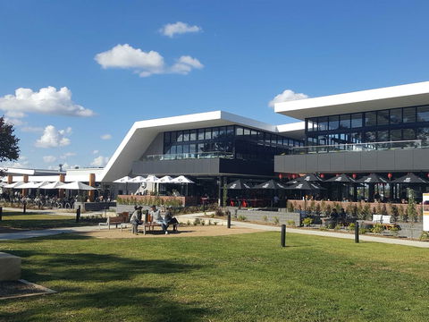 The East Bank - Nepean River Restaurant Precinct - Restaurant Gold Coast 2