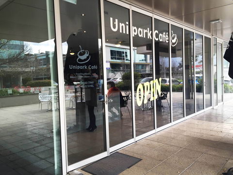 Unipark Cafe - Restaurant Gold Coast 0