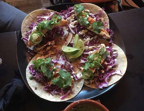 Hernando's Hideaway - Restaurant Gold Coast 0