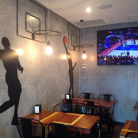 Dribbles Burgers - Restaurant Gold Coast 0