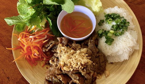 Aunty Ut Restaurant - Restaurant Gold Coast 0