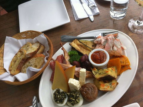 Base Camp Cafe - Restaurant Gold Coast 0